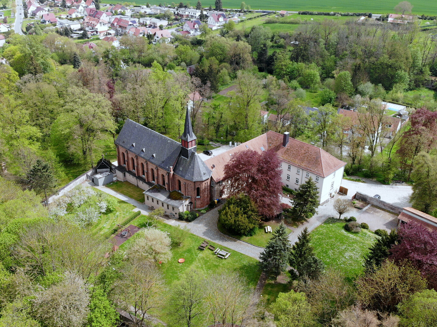 Luftbild vom Familienzentrum "Kloster Kerbscher Berg"